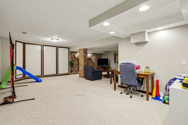 50625 Mohawk Drive, Granger, IN 46530