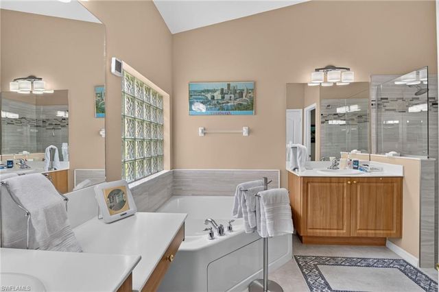 15289 Laguna Hills DR, Fort Myers, FL 33908