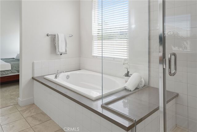 19045 Martino Court, Saugus, CA 91350