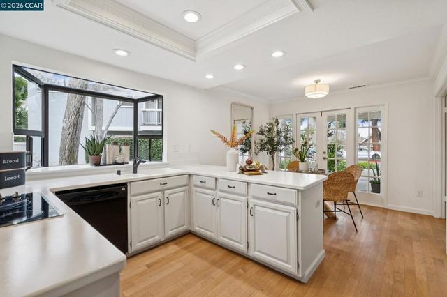 543 Matterhorn Dr, Walnut Creek, CA 94598