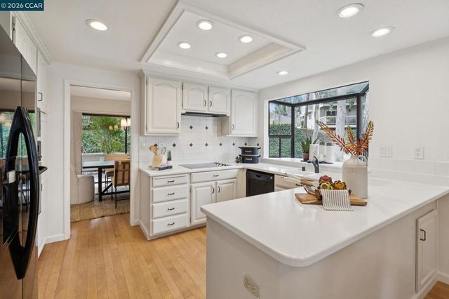 543 Matterhorn Dr, Walnut Creek, CA 94598