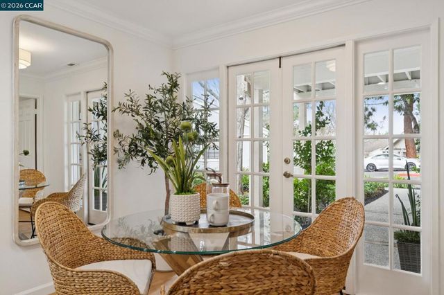 543 Matterhorn Dr, Walnut Creek, CA 94598