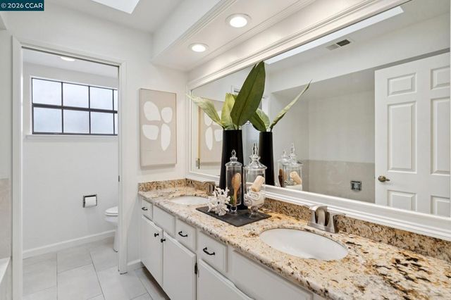 543 Matterhorn Dr, Walnut Creek, CA 94598