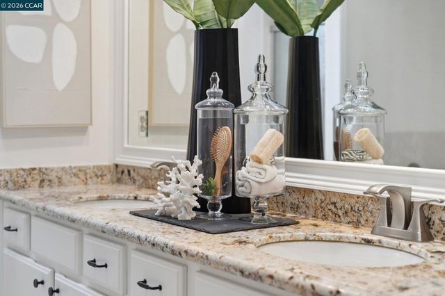 543 Matterhorn Dr, Walnut Creek, CA 94598