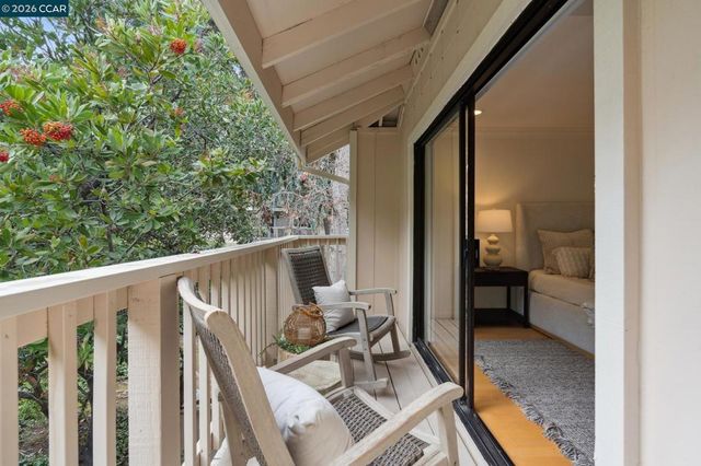 543 Matterhorn Dr, Walnut Creek, CA 94598