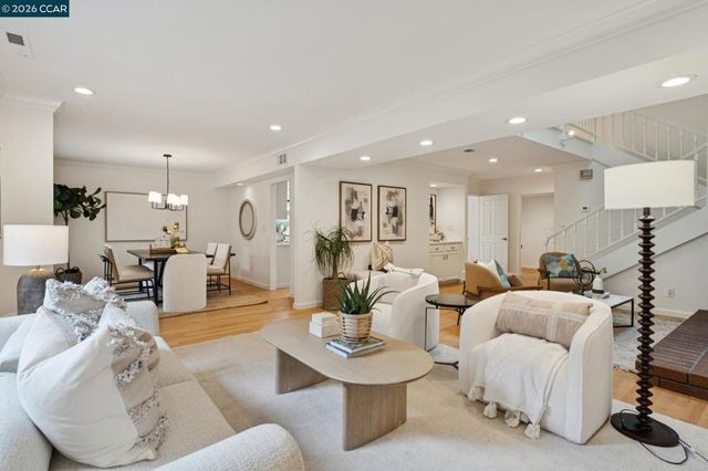 543 Matterhorn Dr, Walnut Creek, CA 94598