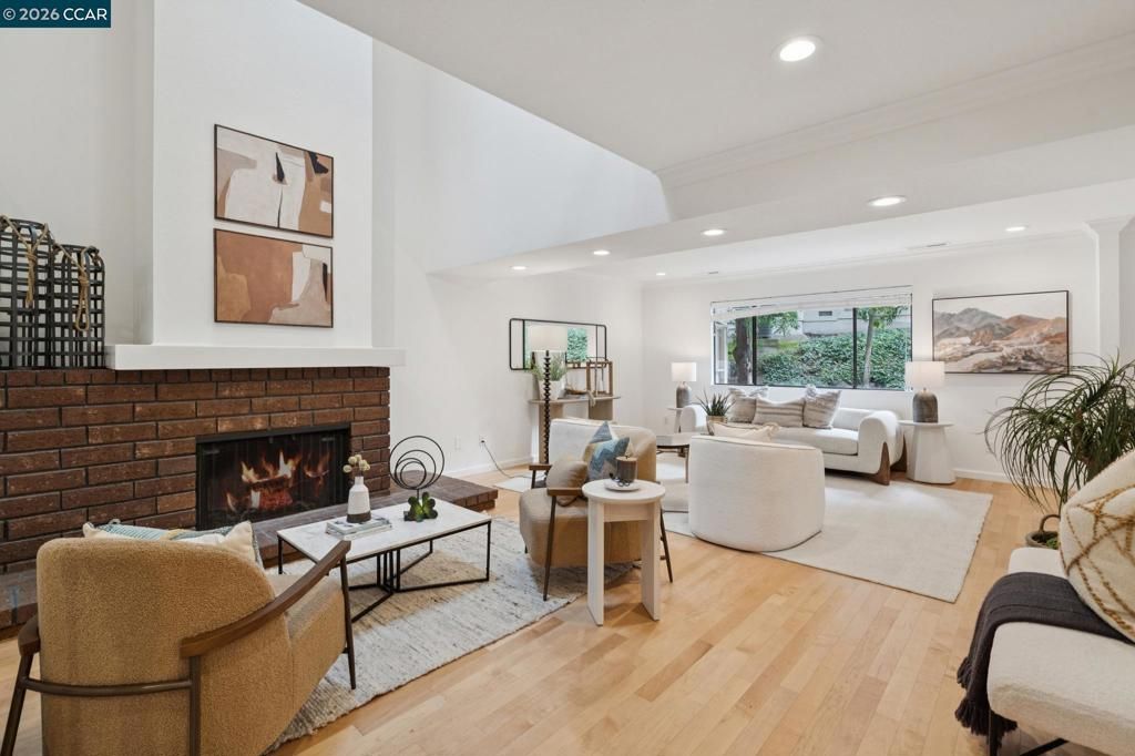 543 Matterhorn Dr, Walnut Creek, CA 94598