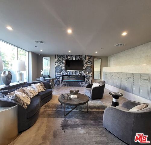 750 S Kingsley Drive 509, Los Angeles, CA 90005