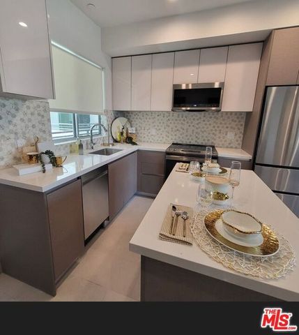 750 S Kingsley Drive 509, Los Angeles, CA 90005