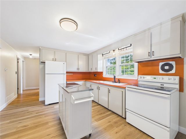 66 Shand Avenue, Warwick, RI 02889