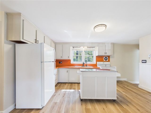 66 Shand Avenue, Warwick, RI 02889