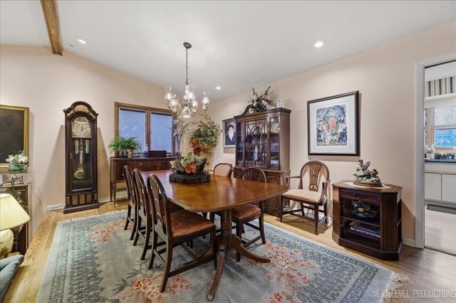 1708 Longvalley Drive, Northbrook, IL 60062