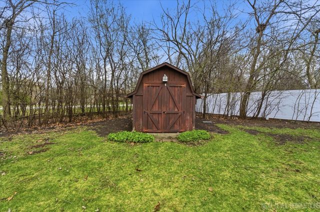 1708 Longvalley Drive, Northbrook, IL 60062