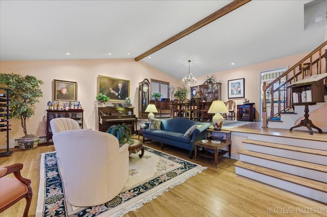 1708 Longvalley Drive, Northbrook, IL 60062