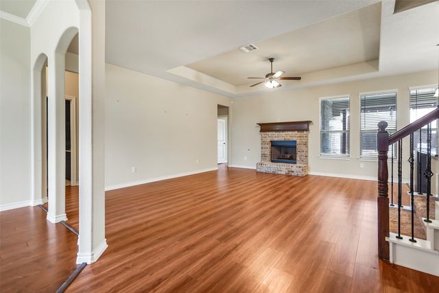 253 Cattlemans Trail, Saginaw, TX 76131