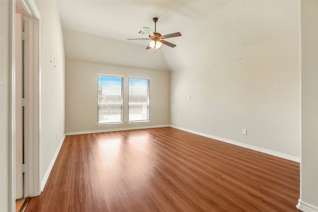 253 Cattlemans Trail, Saginaw, TX 76131