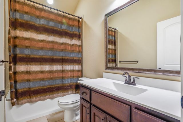 253 Cattlemans Trail, Saginaw, TX 76131