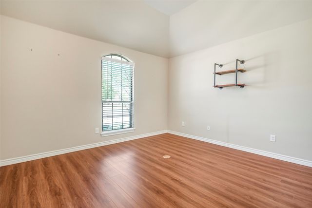 253 Cattlemans Trail, Saginaw, TX 76131