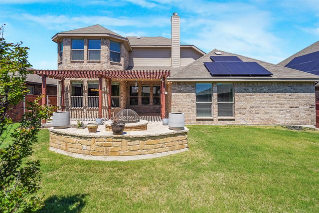 253 Cattlemans Trail, Saginaw, TX 76131