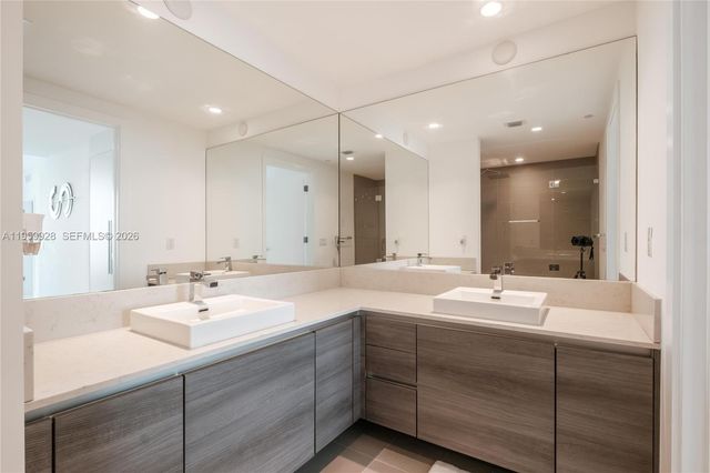 1080 Brickell Ave 3904, Miami, FL 33131