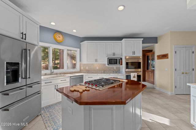 65 Stoneykirk Drive, Pinehurst, NC 28374