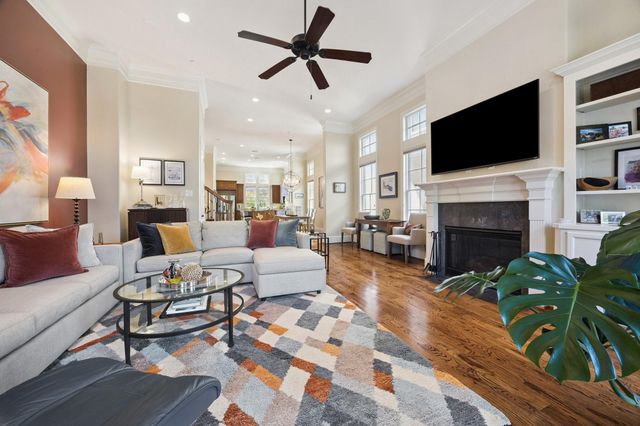 1305 W Bell Street, Houston, TX 77019
