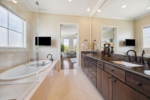 1305 W Bell Street, Houston, TX 77019