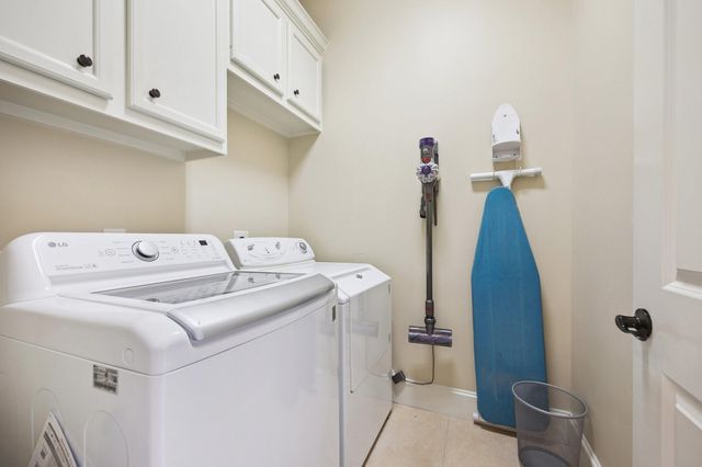 1305 W Bell Street, Houston, TX 77019