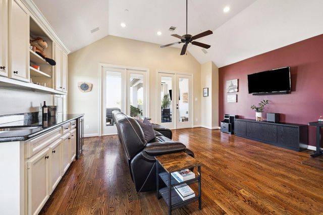 1305 W Bell Street, Houston, TX 77019