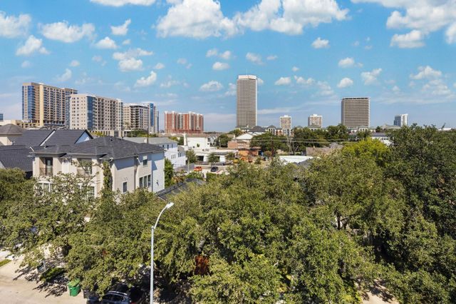 1305 W Bell Street, Houston, TX 77019