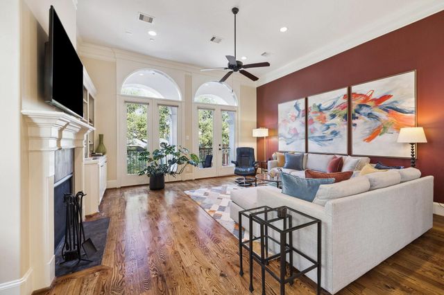 1305 W Bell Street, Houston, TX 77019
