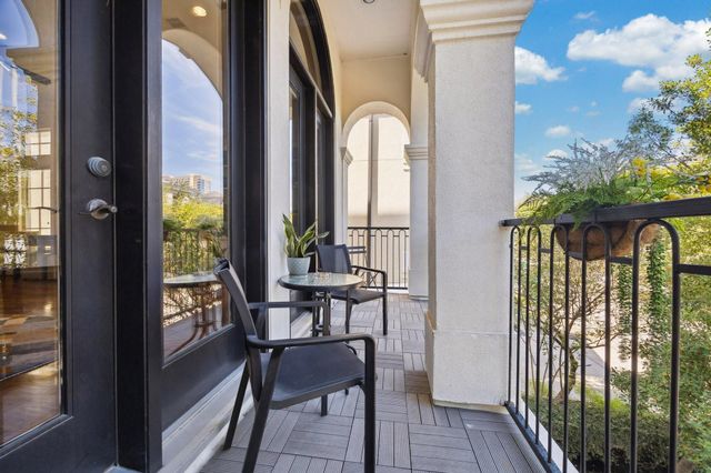 1305 W Bell Street, Houston, TX 77019