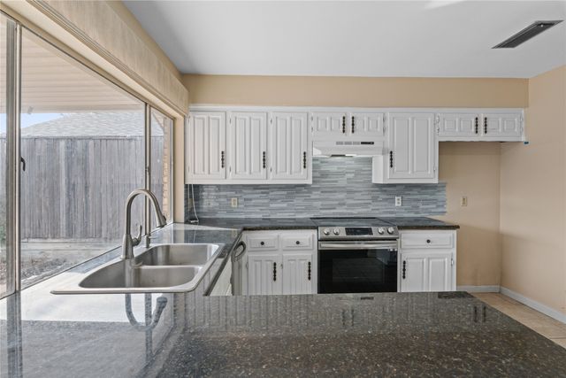 1722 Plantation Road, Garland, TX 75044