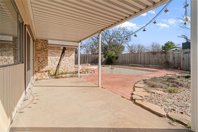 1722 Plantation Road, Garland, TX 75044