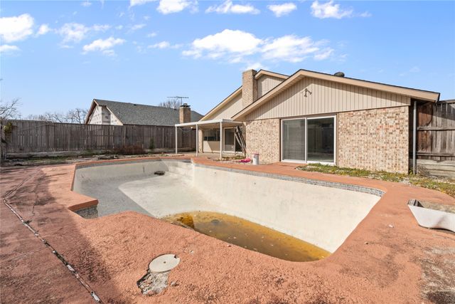 1722 Plantation Road, Garland, TX 75044