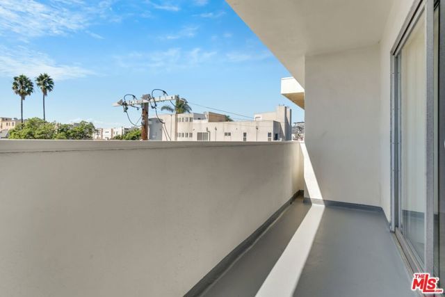 929 S Bedford Street 302, Los Angeles, CA 90035