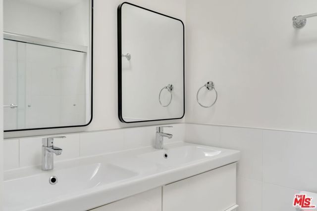 929 S Bedford Street 302, Los Angeles, CA 90035