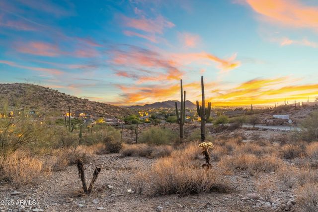 9111 E CANYON CREEK Drive 14, Gold Canyon, AZ 85118