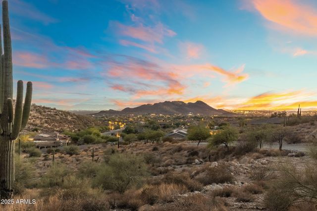 9111 E CANYON CREEK Drive 14, Gold Canyon, AZ 85118