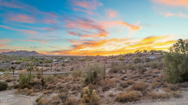 9111 E CANYON CREEK Drive 14, Gold Canyon, AZ 85118