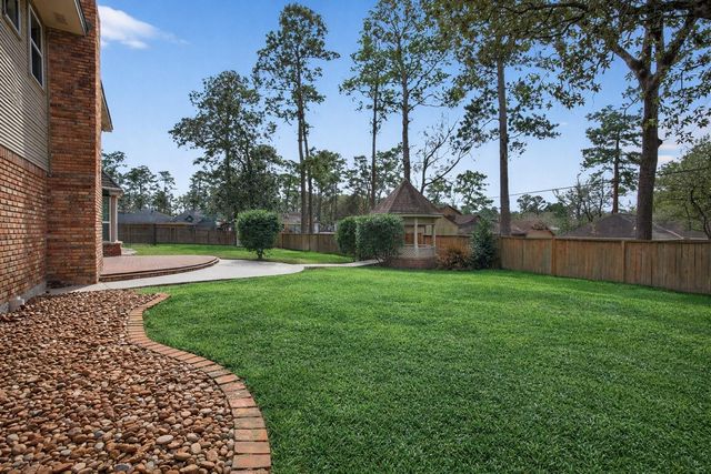 112 Kirkwood Lane, Conroe, TX 77304