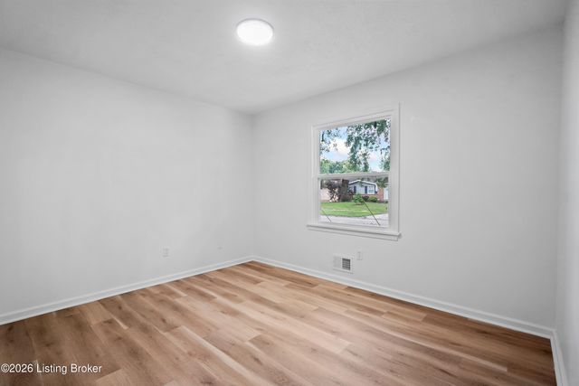 6319 Riverdale Rd, Louisville, KY 40272