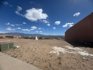 1748 Cliffside Drive NW, Albuquerque, NM 87105