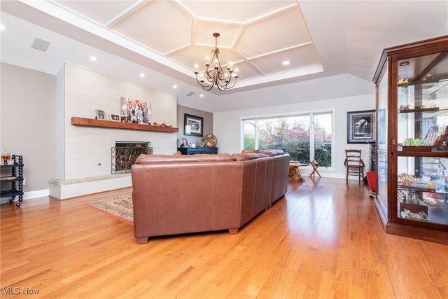 26091 Shaker Boulevard, Beachwood, OH 44122