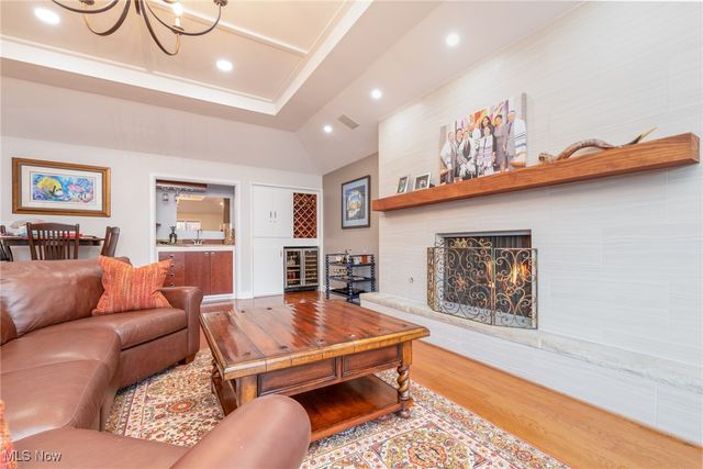 26091 Shaker Boulevard, Beachwood, OH 44122