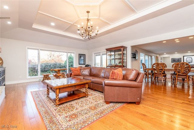 26091 Shaker Boulevard, Beachwood, OH 44122