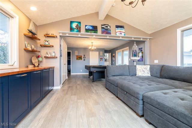 26091 Shaker Boulevard, Beachwood, OH 44122