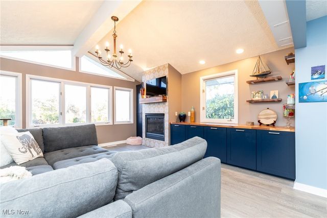 26091 Shaker Boulevard, Beachwood, OH 44122