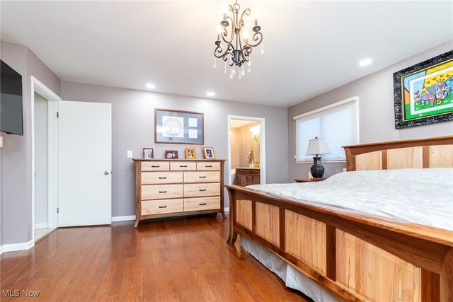 26091 Shaker Boulevard, Beachwood, OH 44122