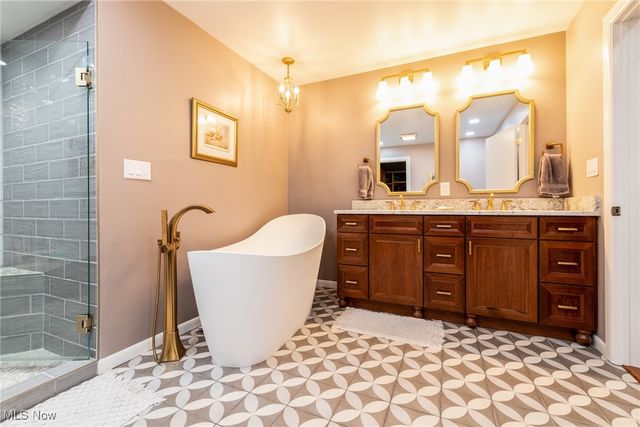 26091 Shaker Boulevard, Beachwood, OH 44122